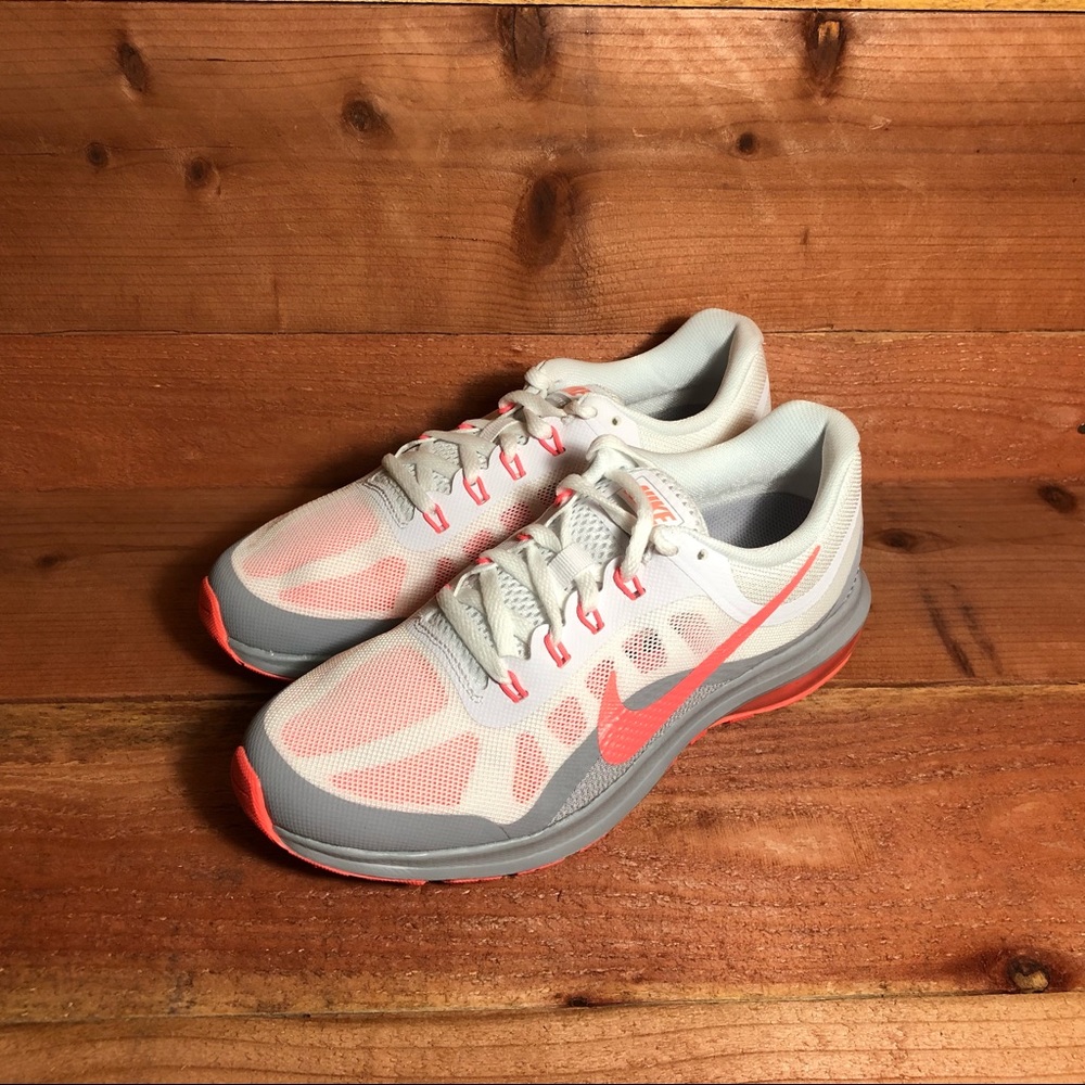 WMN Nike Air Max Dynasty 2 852445-106 Size 7.5-9